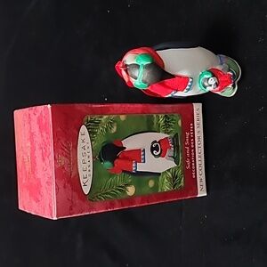Vintage 2001 Hallmark Keepsake‎ Ornament Safe and Snug Ornament